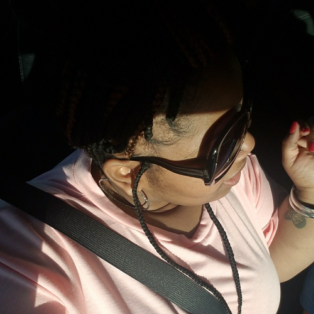 Meet your Posher, Nakeya